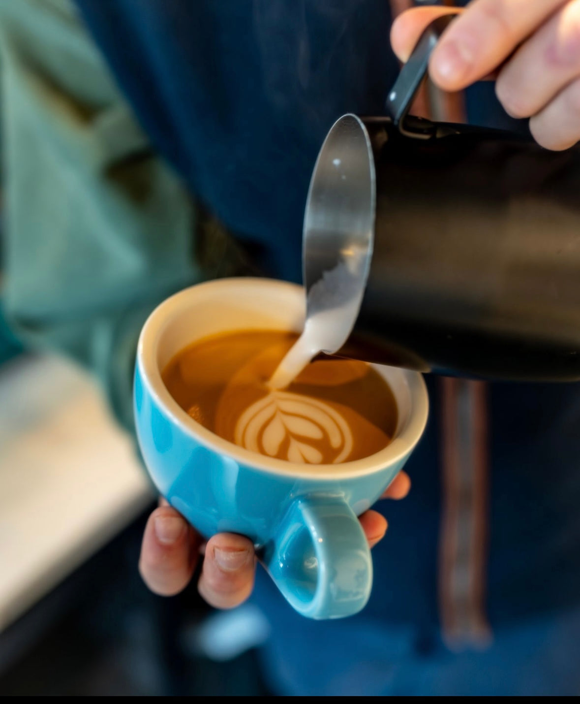 The Ultimate Coffee Debate: Freshly Ground vs. Pre-Ground in Specialty Coffee